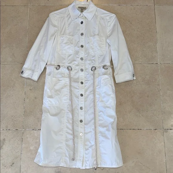 Burberry White Collared Shirt Dress - Picture 3 of 11